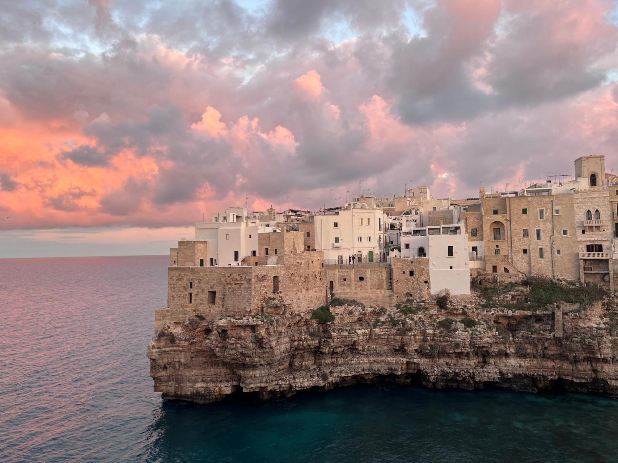 Orange Dream Hotell Polignano a Mare Exteriör bild